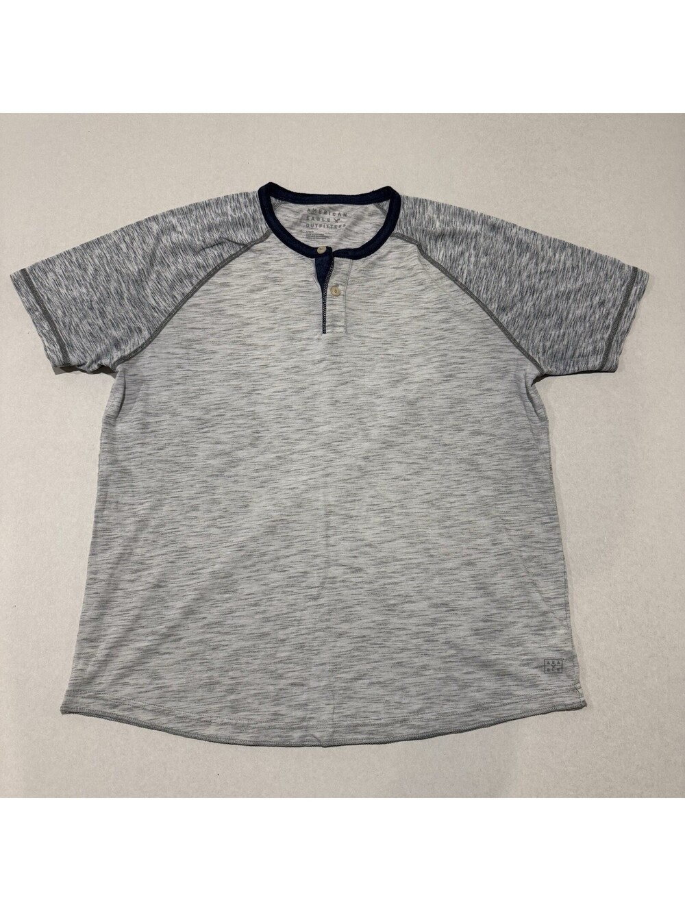 American Eagle Active Flex Raglan Henley Shirt Short Sleeve Size L Men’s